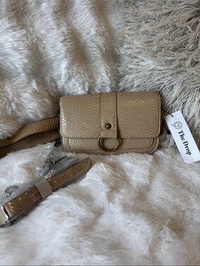 NWT The Drop crossbody/fannypack
